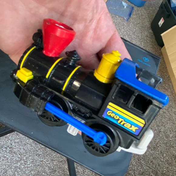 Fisher Price Geotrax Timber Town Railway Engine Train - Picture 3 of 10